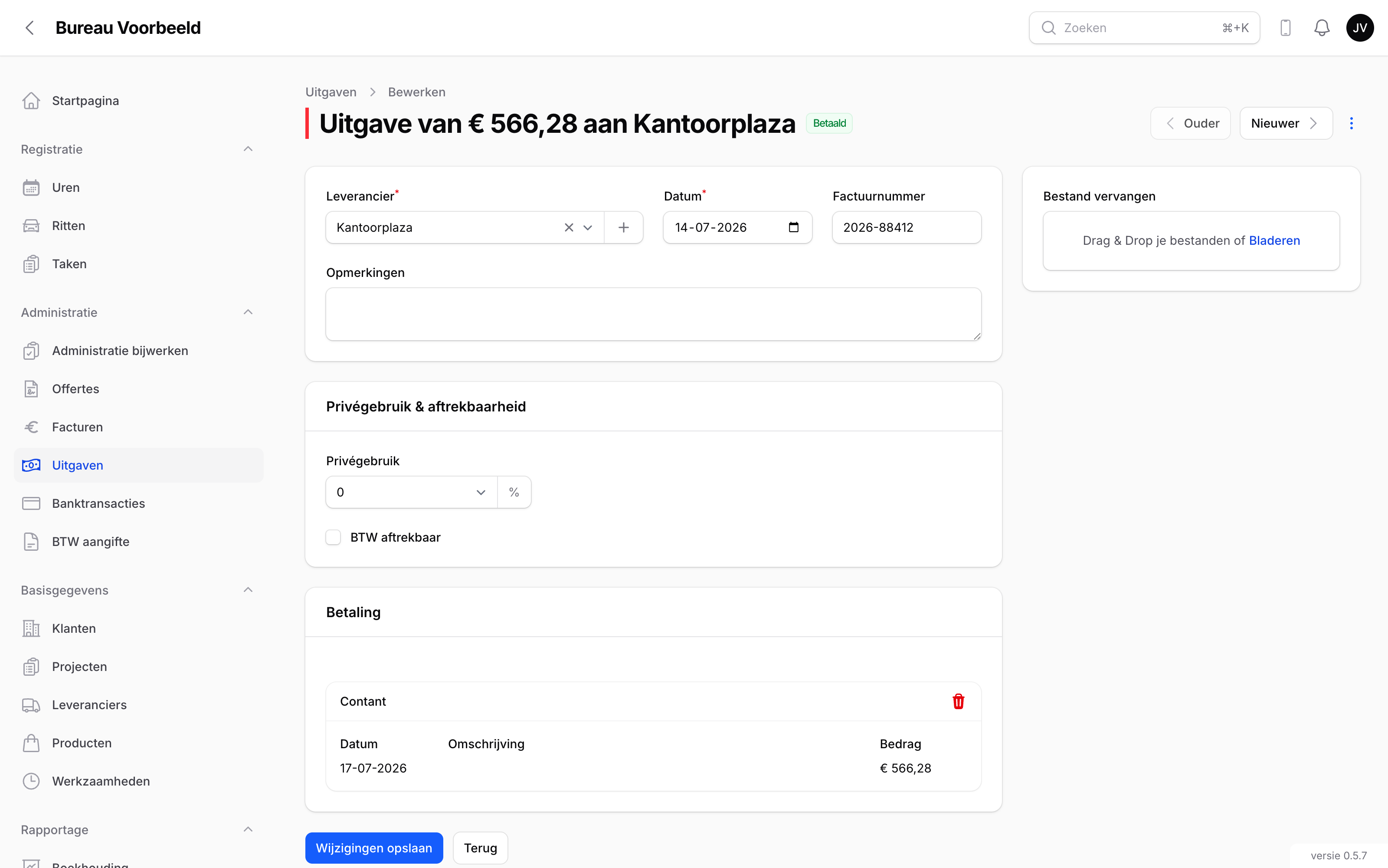Het bewerkscherm van een uitgave met leverancier, regels en betaling